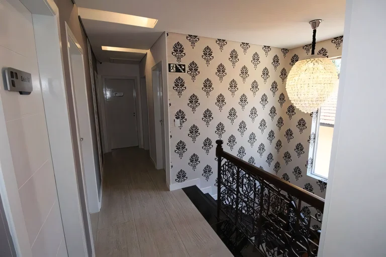 hall-escada-massodontologia